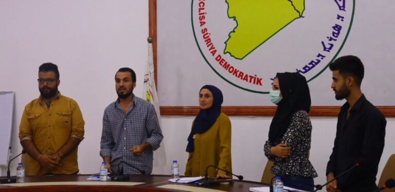 بالصور….عقد مجلس شباب سوريا الديمقراطية اجتماعاً في منطقة الرقة